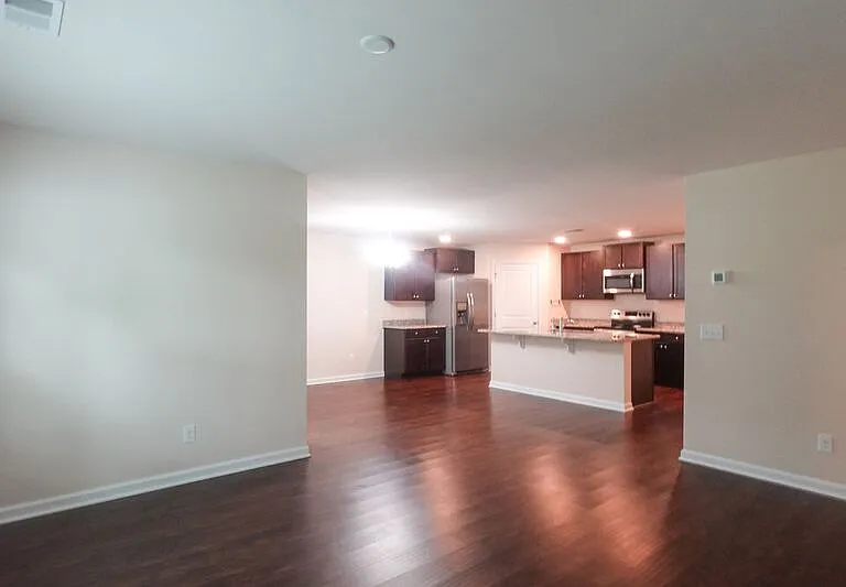 44 Hawkhorn Ct — Photo 3
