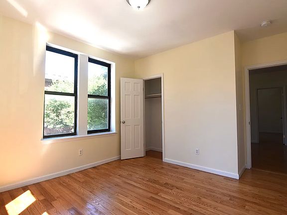3rd image of 332 Keap St APT 3C