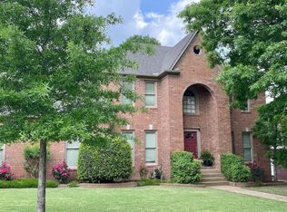 1457 Courtfield Ln, Collierville, TN 38017