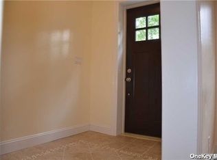 792 Larkfield Rd FLOOR 2, East Northport, NY 11731