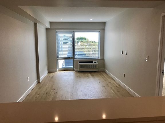 5th image of 4004 34th Ave APT 412