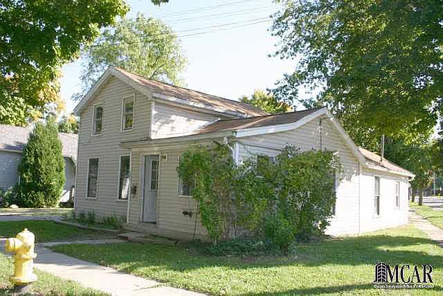 1st image of 206 Ormsby St