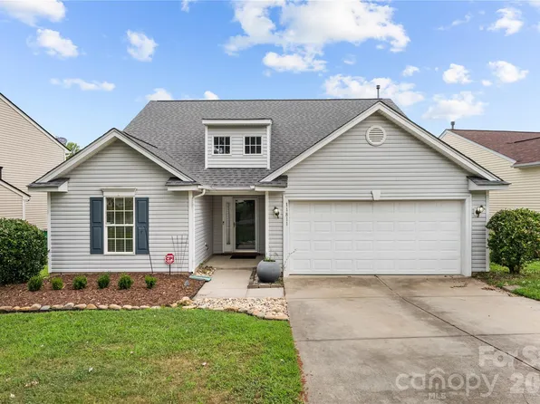 11811 Cheviott Hill Ln, Charlotte, NC 28213