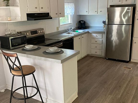 5th image of 6909 Aerowood Cir