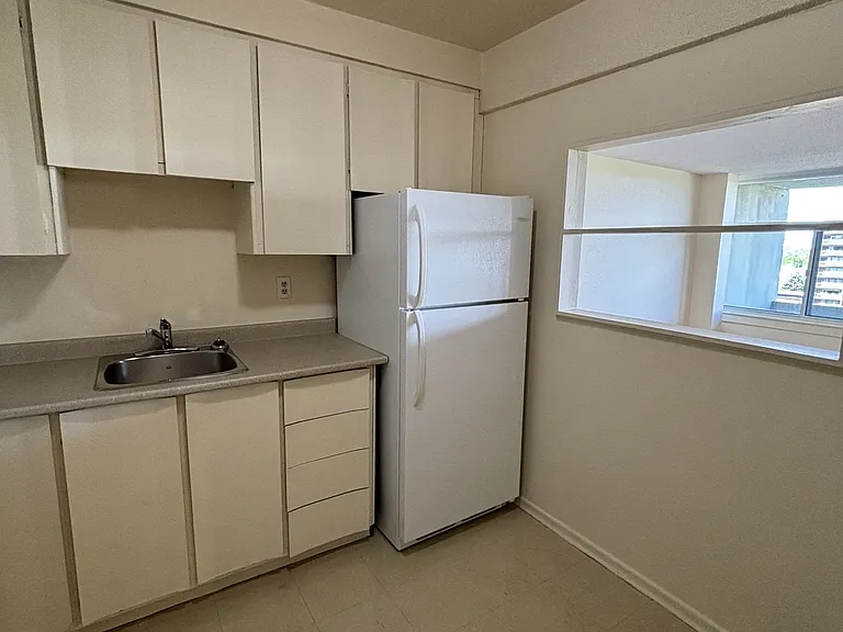 70 McEwen Ave #1106 — Photo 9