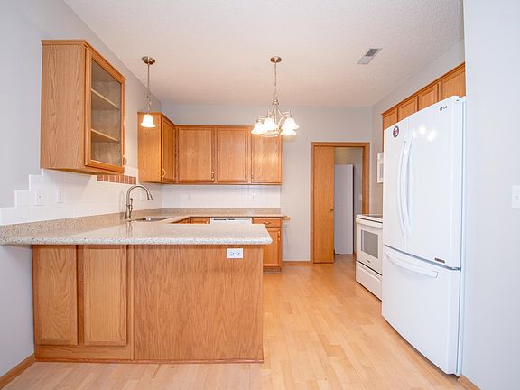 3rd image of 1941 Ford Pkwy APT 107