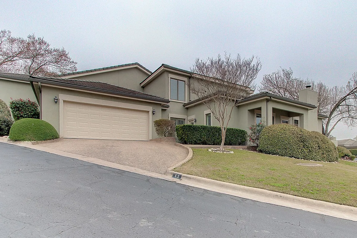 Building Photo - 4231 Westlake Dr #E2