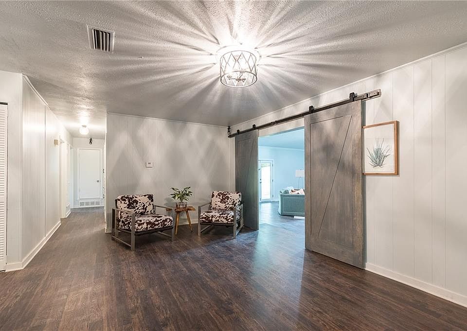 1st image of 5 Tansey Cir