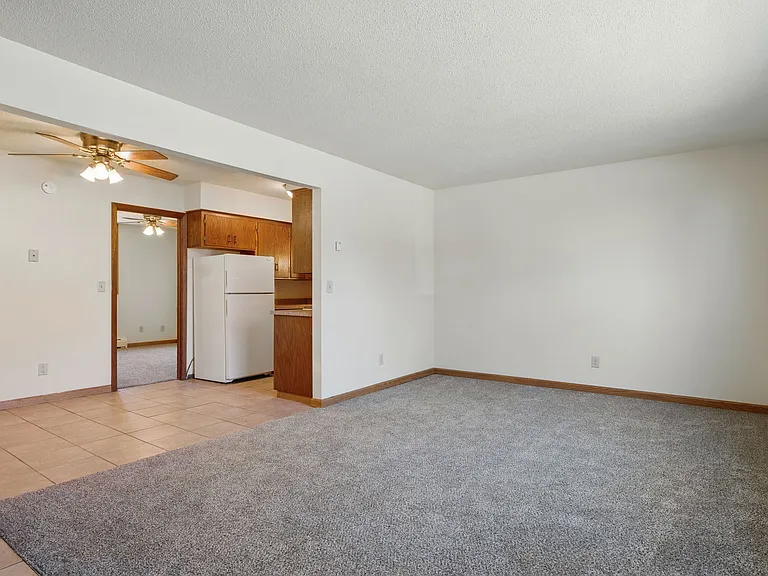 613 Park Ave — Photo 8