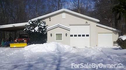 Garage/workshop area