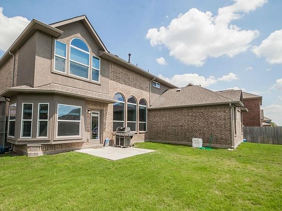 3rd image of 1515 Halsey Dr