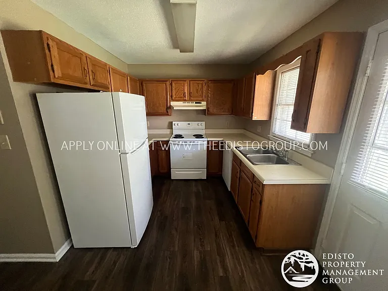 1303-1323 Williamsburg Ct — Photo 9