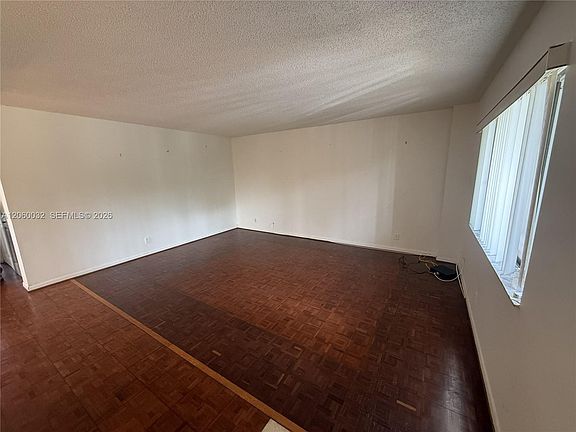 3rd image of 7370 Ashmont Cir #301