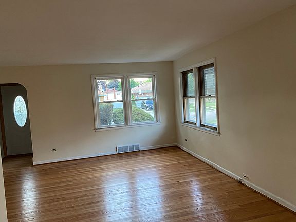 3rd image of 4835 Birchwood Ave