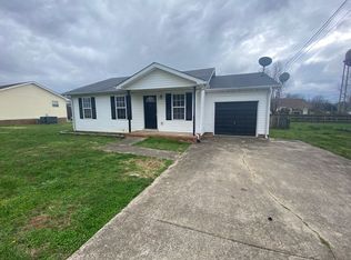 708 Carbondale Dr, Oak Grove, KY 42262