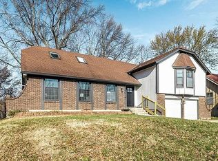 1317 SW 23rd St, Blue Springs, MO 64015