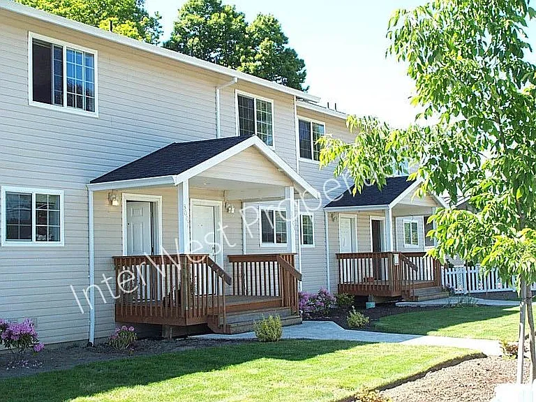 3023 S Troutdale Rd — Photo 1