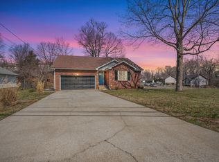 319 Brook Mead Dr, Clarksville, TN 37042
