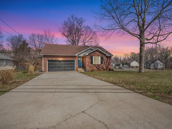 319 Brook Mead Dr, Clarksville, TN 37042