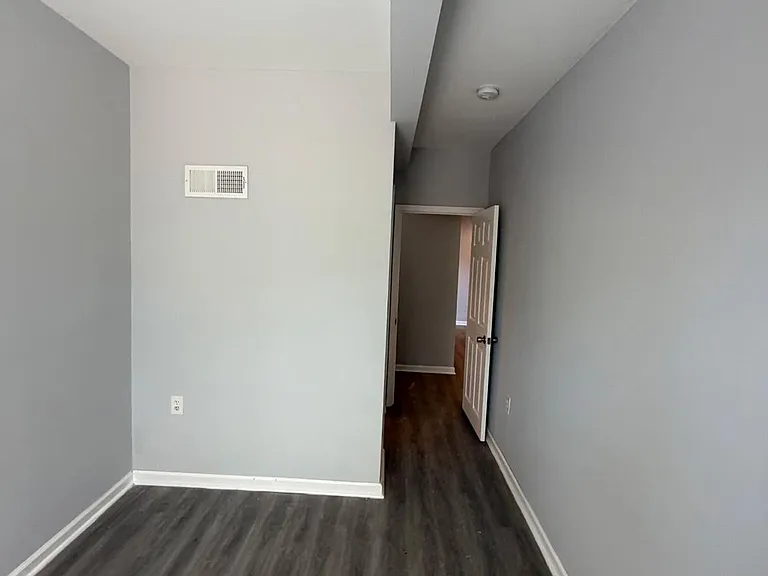 102 Ridgway St #1 — Photo 11