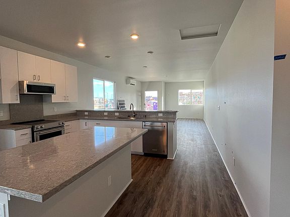 Kitchen , living- unfurnished