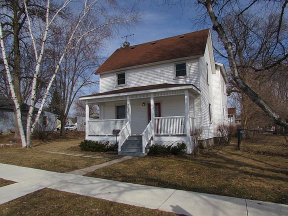 2nd image of 2525 12th Ave E