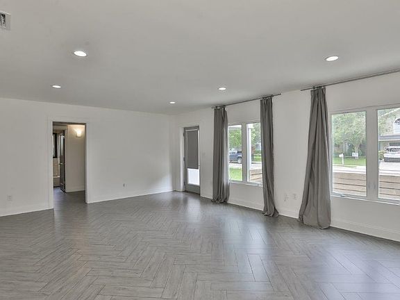 5th image of 3910 W Corona St