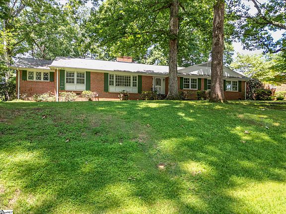 4th image of 33 Stono Dr
