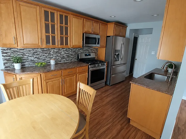 11702 Lockart Rd — Photo 12