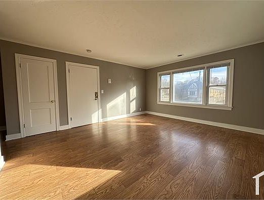 3rd image of 2315 Auburn St APT 1W