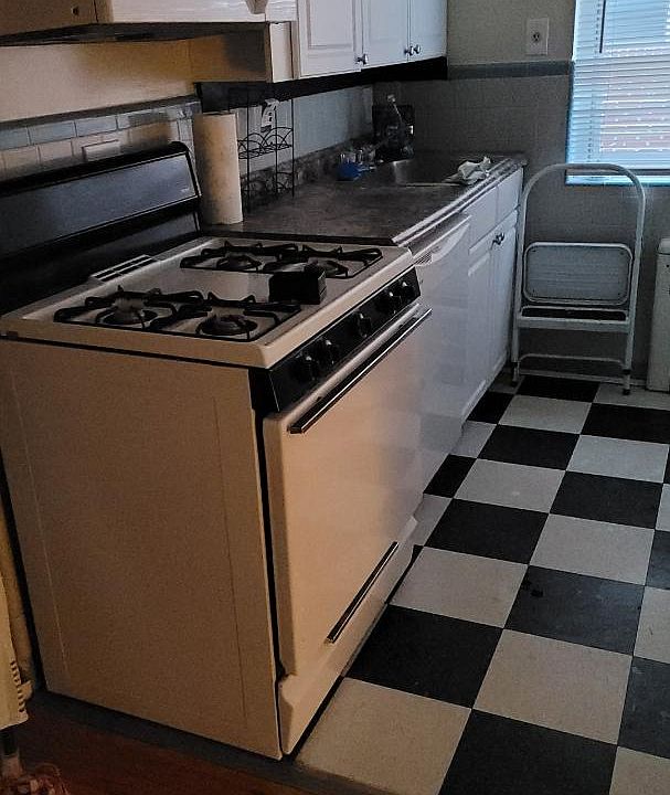 1st image of 1271 Morten St APT 3