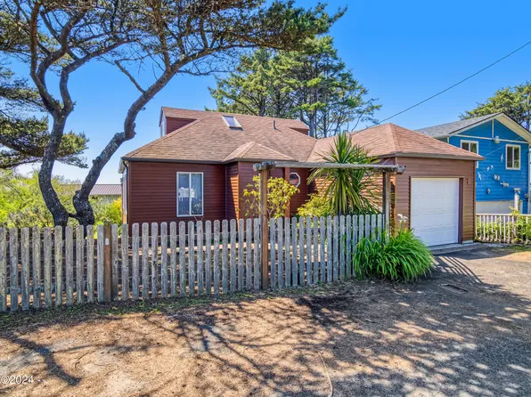 5476 SW Field Ave, Waldport, OR 97394