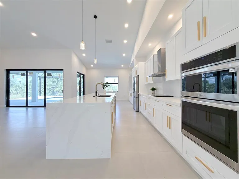 14671 Lillian Cir — Photo 40