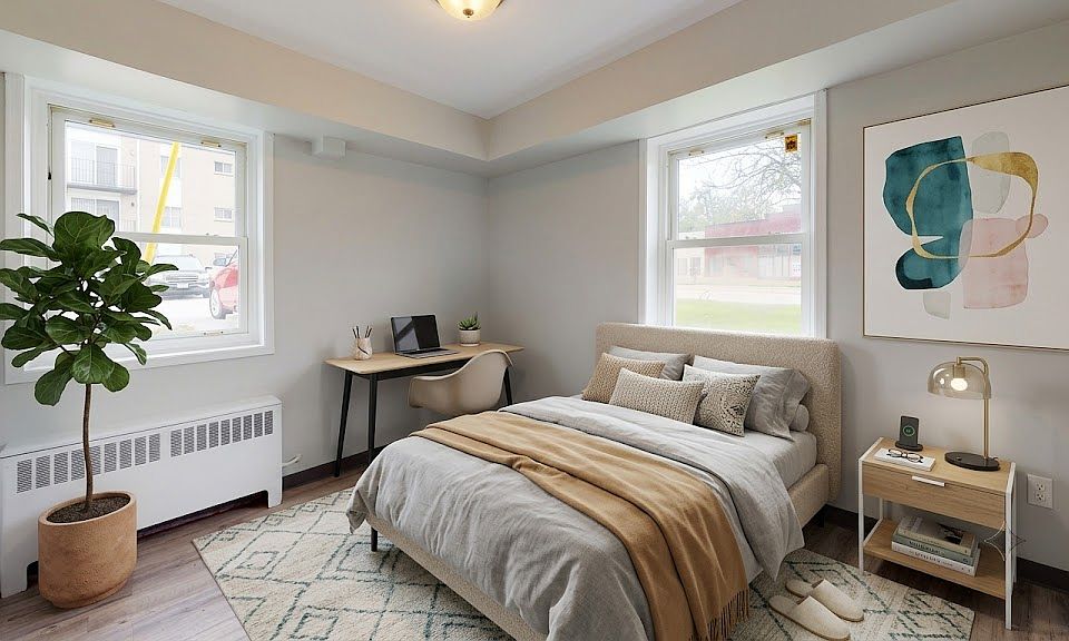 2nd image of 6460 Wyandotte St E #1