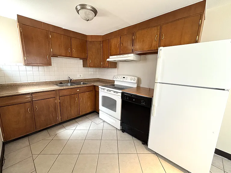 5925 Yukon Ct #2 — Photo 9