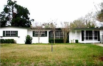 1st image of 170 Vassar Dr