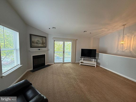 5th image of 5809 Hidden Lake Dr