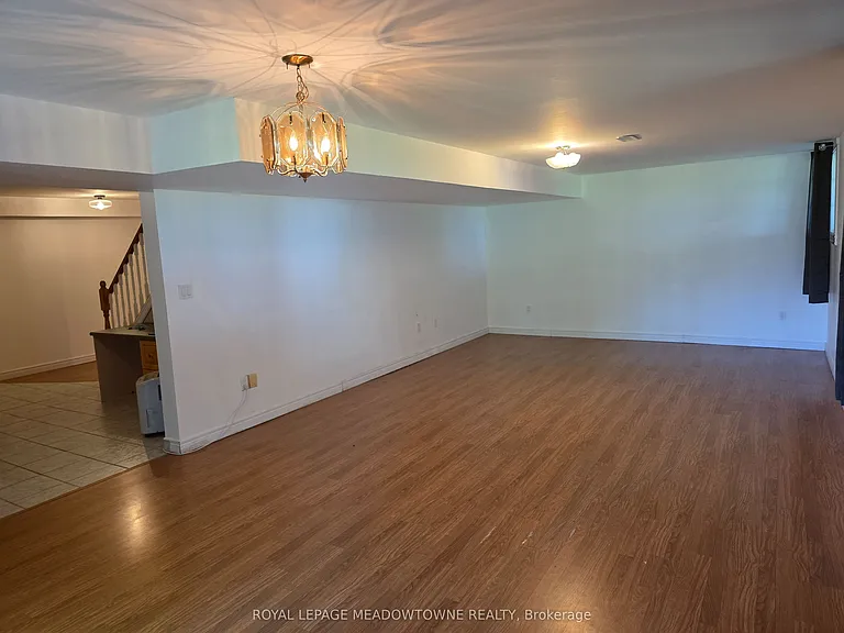 13727 Creditview Rd — Photo 21