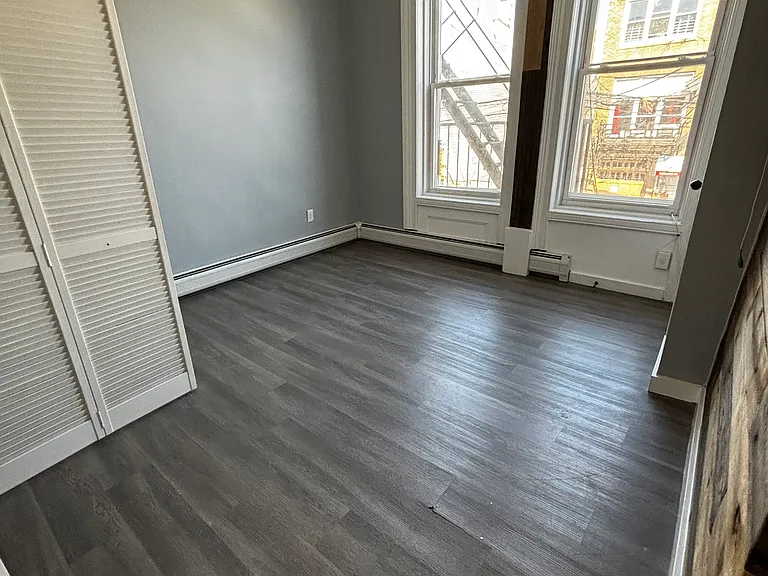 48 Market St #2 — Photo 2
