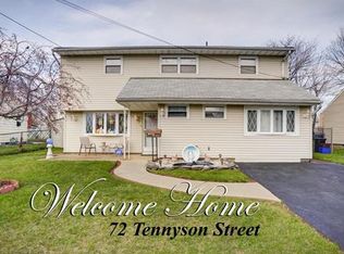 72 Tennyson St, Carteret, NJ 07008