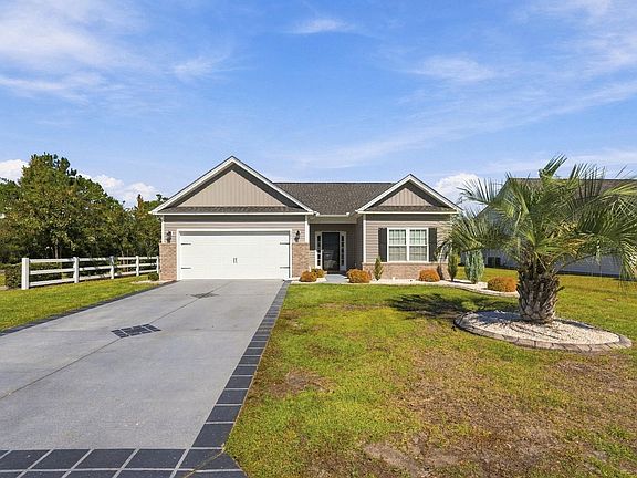 2nd image of 101 Palm Terrace Loop