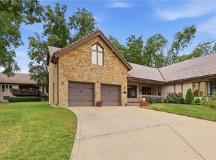 10 The Woodlands, Kansas City, MO 64119
