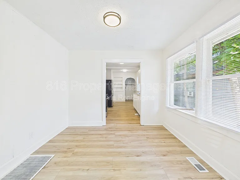 7131 Olive St — Photo 5