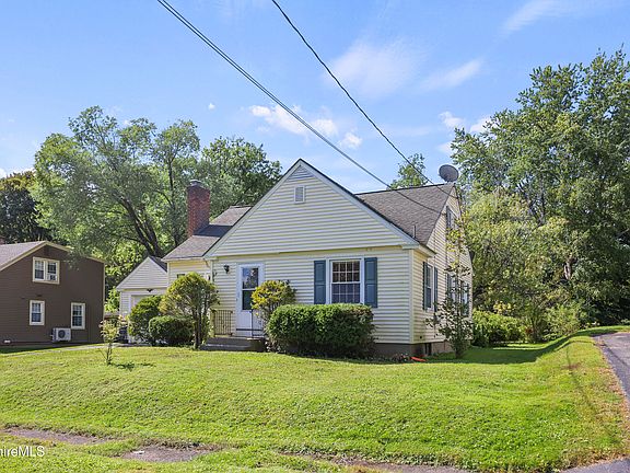 3rd image of 153 Ridgeway Ave