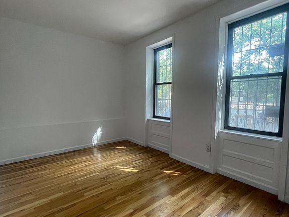 3rd image of 423 16th St APT 1