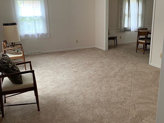 2nd image of 119 Woodhaven Dr