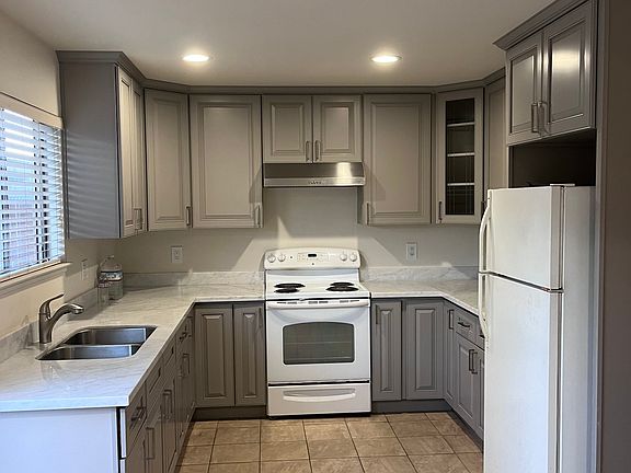 4th image of 4213 Chapalla Way