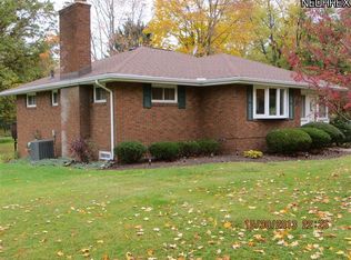 1956 Frye Dr, Akron, OH 44312