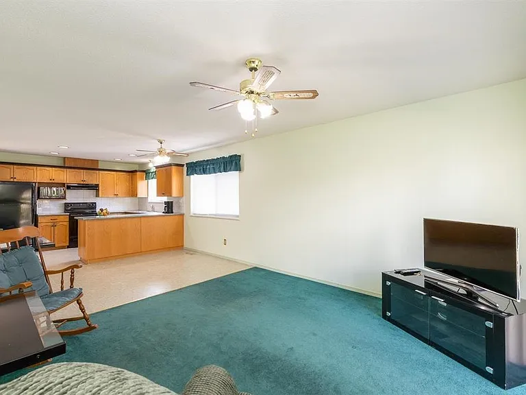 1378 Kenney St — Photo 22
