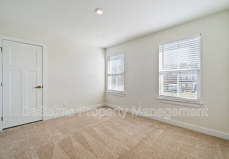 3820 Pitchers Ln — Photo 35